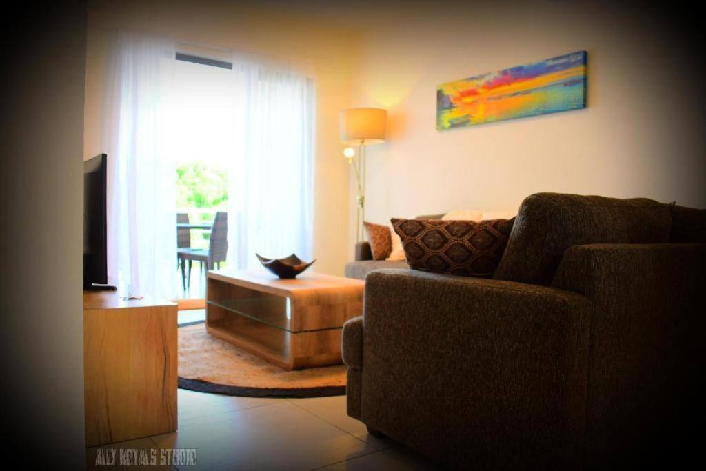 Modern And Cosy Condo: Westwood Apartments Flic-en-Flacq المظهر الخارجي الصورة